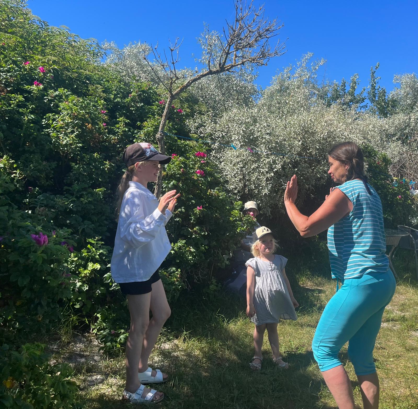 Kindertanz und Kinderlesung mit Rena und Ute Fritsch - 