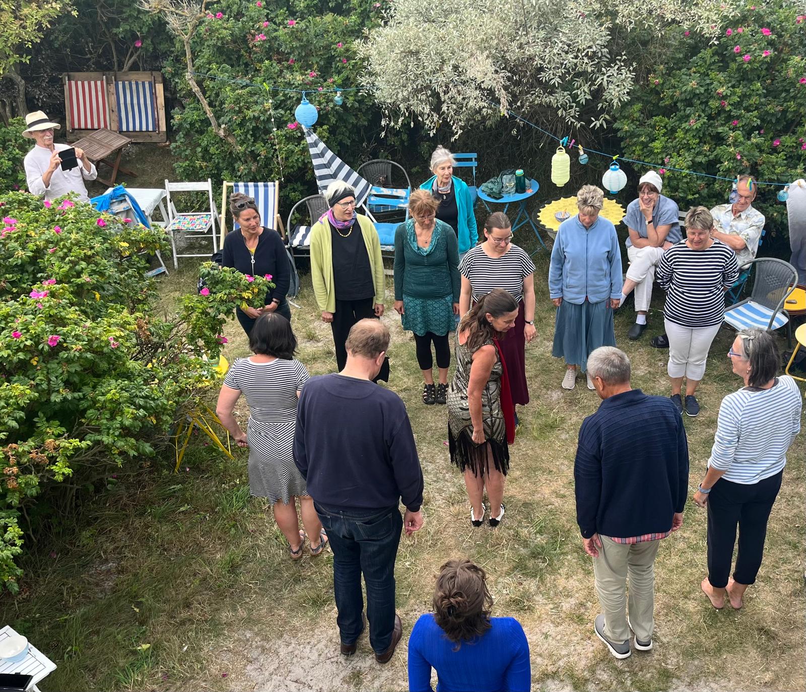 Lesung und Tanz mit Ute und Rena Fritsch